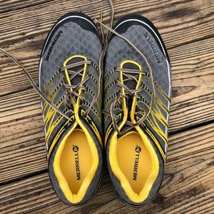 Men’s Merrell shoes size 11